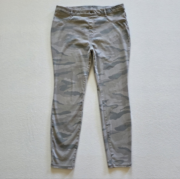 Time and Tru Denim - Camo Pull On Jegging Jean Pant High Rise Skinny Time And Tru XXL